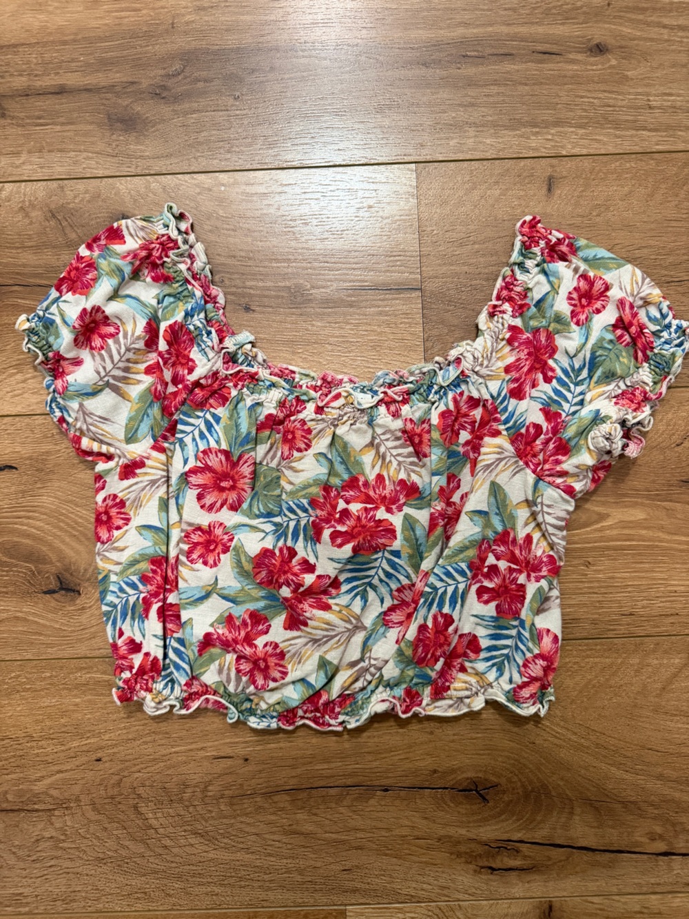 American Eagle Outfitters Cream Shorts with Red Floral Print - Girls